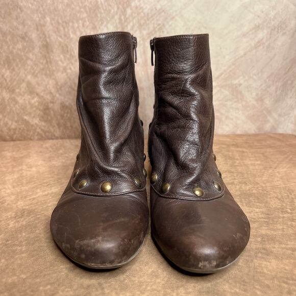 Eric Michael Web Brown Leather Studded Ankle Boots Low Heel Zip Up Western Boho - Picture 2 of 11